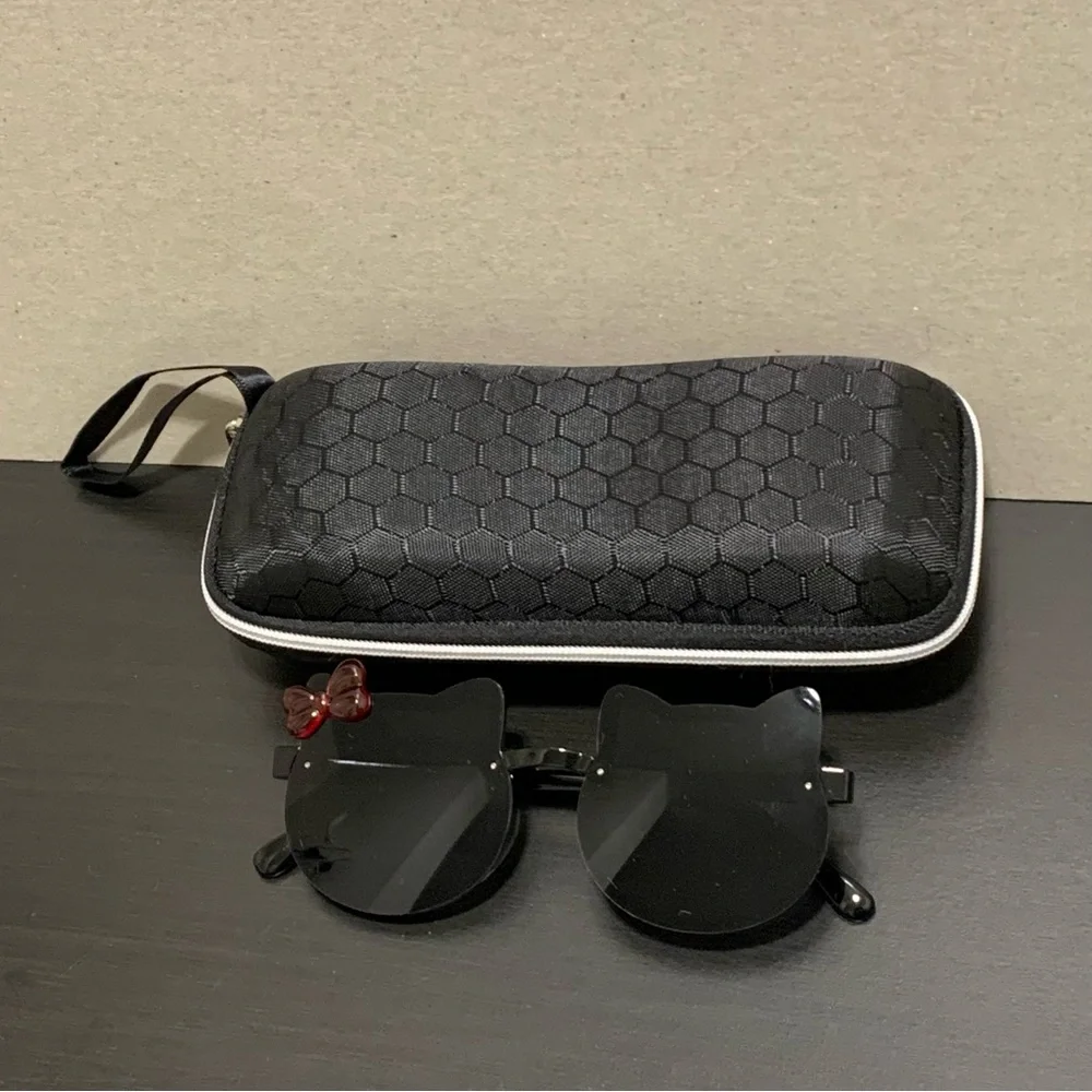 Children Summer Sunglasses Cat Bow with Case in Black